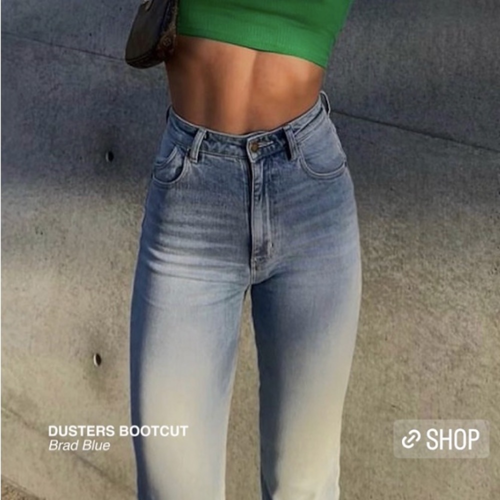 ROLLA’S Dusters Bootcut Jeans in Brad Blue